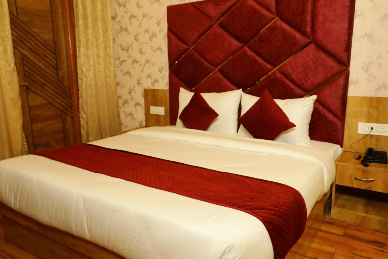 Dee Ess Residency Bed and Breakfast Shimla Eksteriør billede