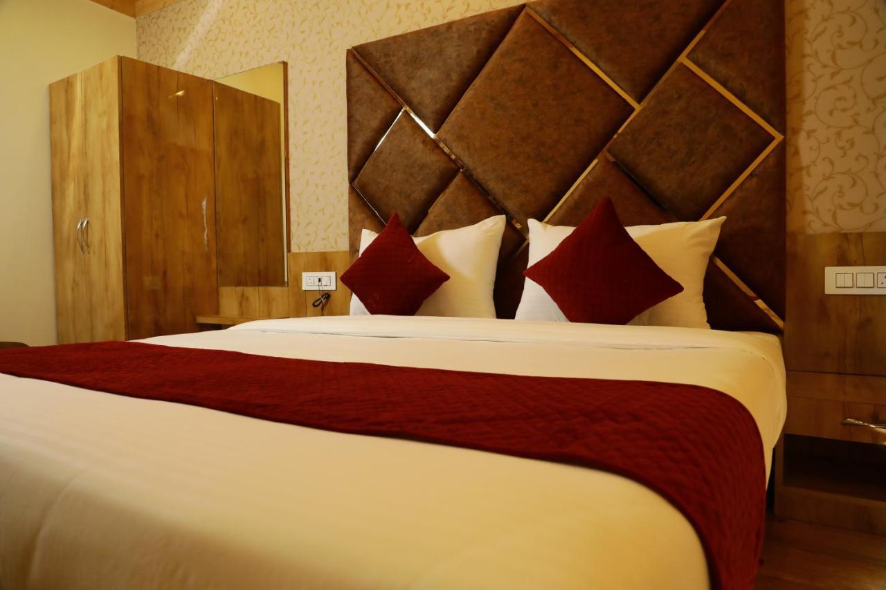 Dee Ess Residency Bed and Breakfast Shimla Eksteriør billede